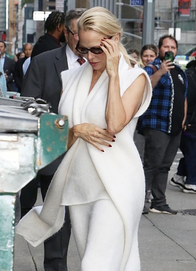 Imagen - Pamela Anderson en Nueva York con una manicura granate para el otoño. /GTRES.