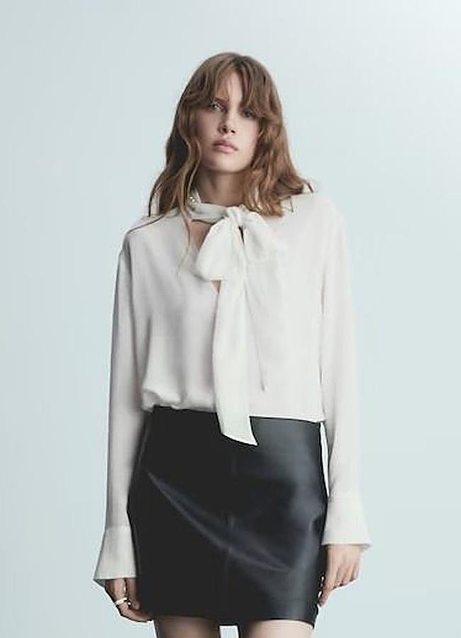 Imagen - Camisa blanca con lazada en el cuello