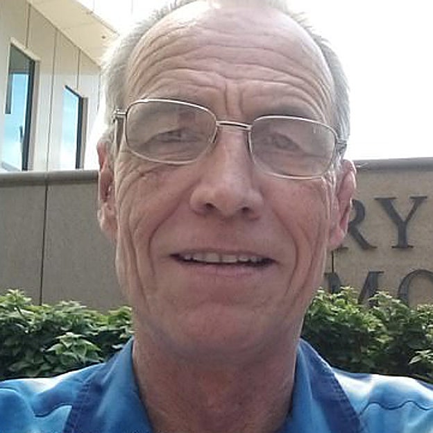 Simon Charles Dorante-Day en una imagen de sus redes. 