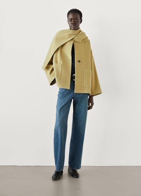 Imagen - Chaqueta con capa de Massimo Dutti (199 euros)