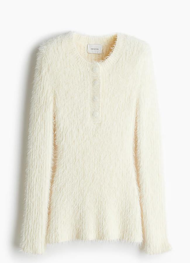 Imagen - Jersey efecto pelo en blanco de H&M.