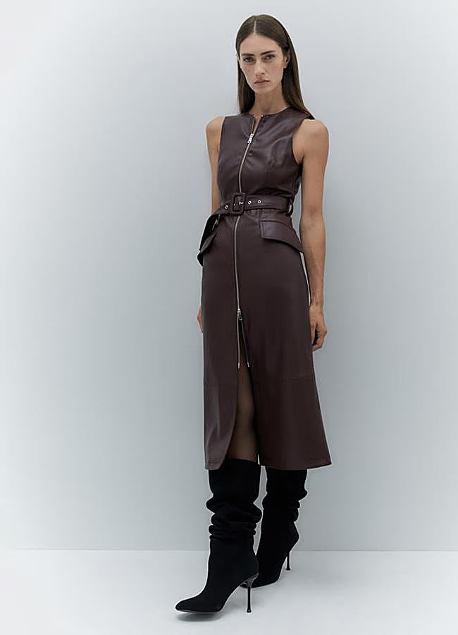 Imagen - Vestido de cuero midi de Sfera (59,99 euros).