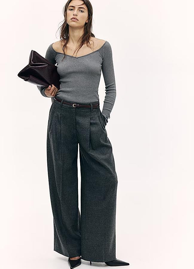 Imagen - Total look gris con pantalones de vestir y jersey bardot
