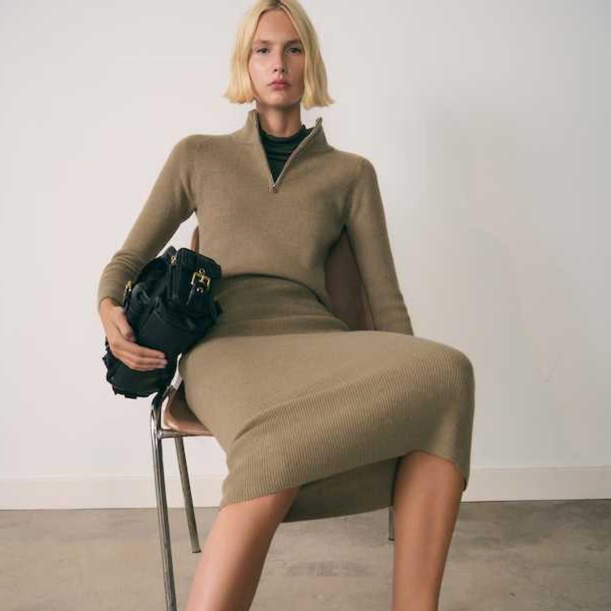 Vestidos de punto, chaquetas de todo tipo y muchas otras novedades recién llegadas a tienda. ¿Quieres descubrirlas?