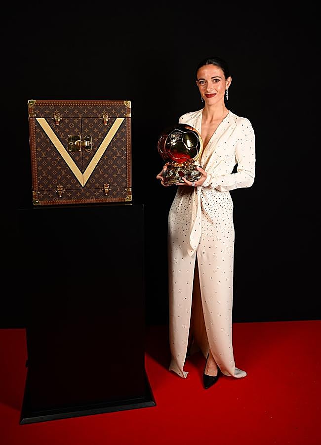 Imagen - Aitana Bonmatí con un vestido blanco de Louis Vuitton.