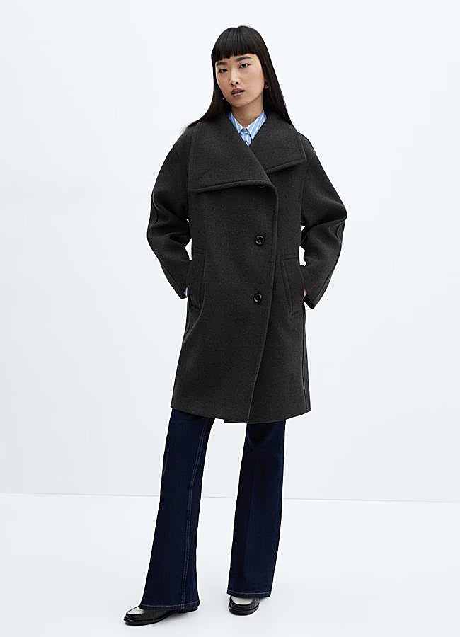 Imagen - Abrigo de lana oversize en color gris de Mango Outlet.