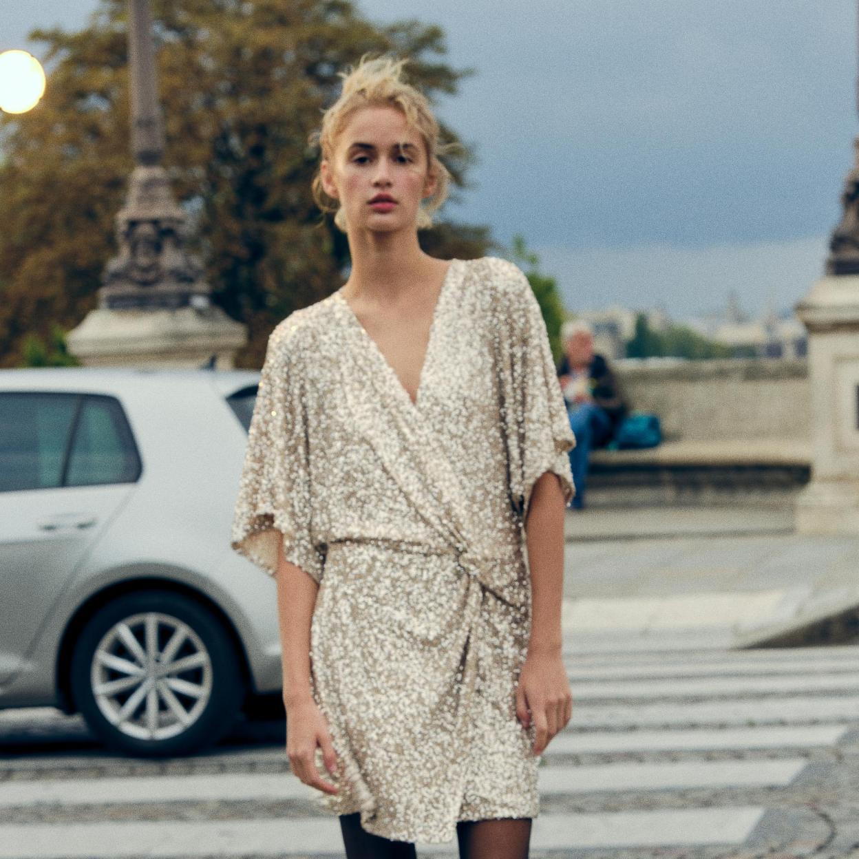 El vestido es la prenda que te resolverá cualquier look en la recta final del año. Apuesta por diseños con detalles especiales.