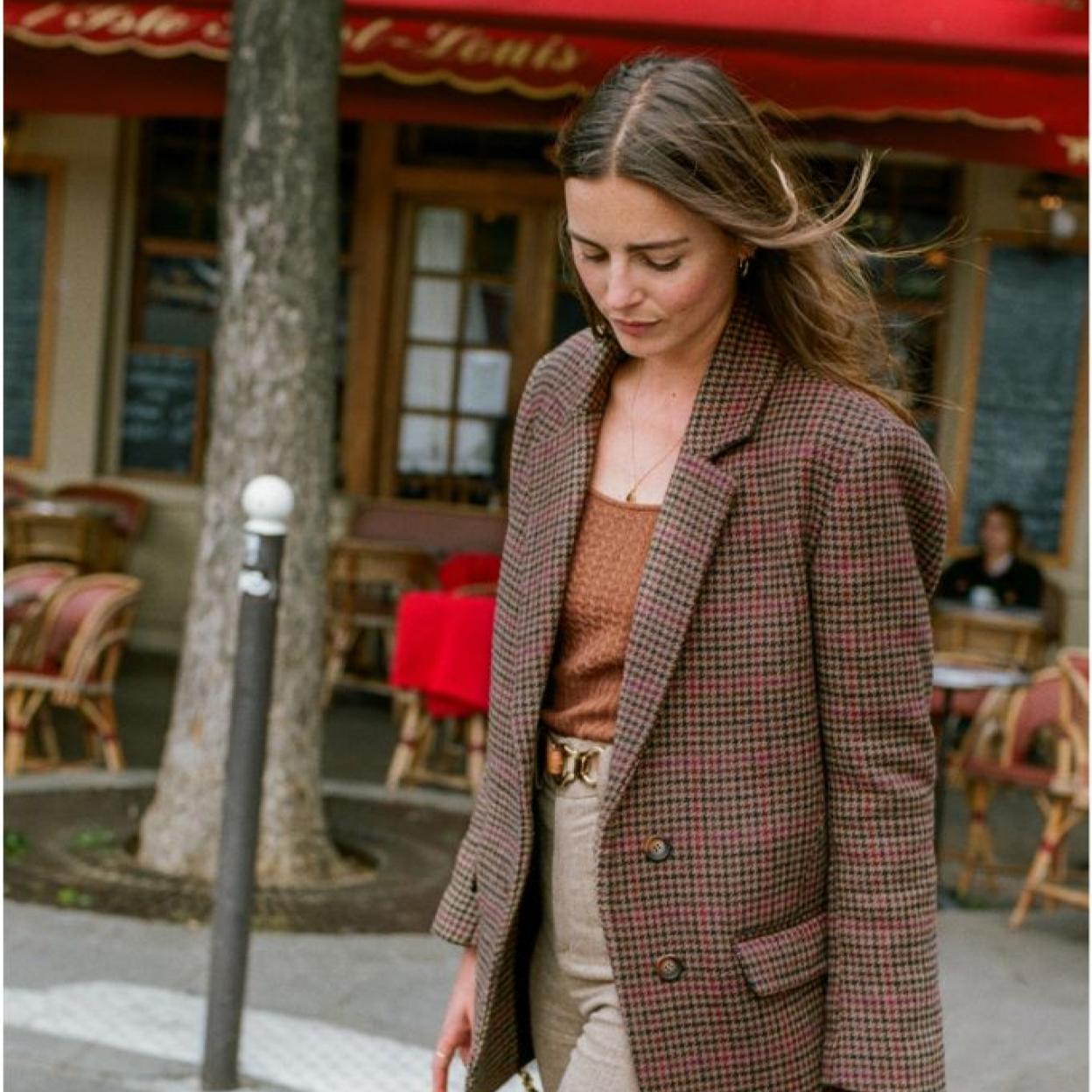 Los vestidos midi más elegantes, los zapatos de colores más orginales y los básicos de otoño que llevarás sin parar.