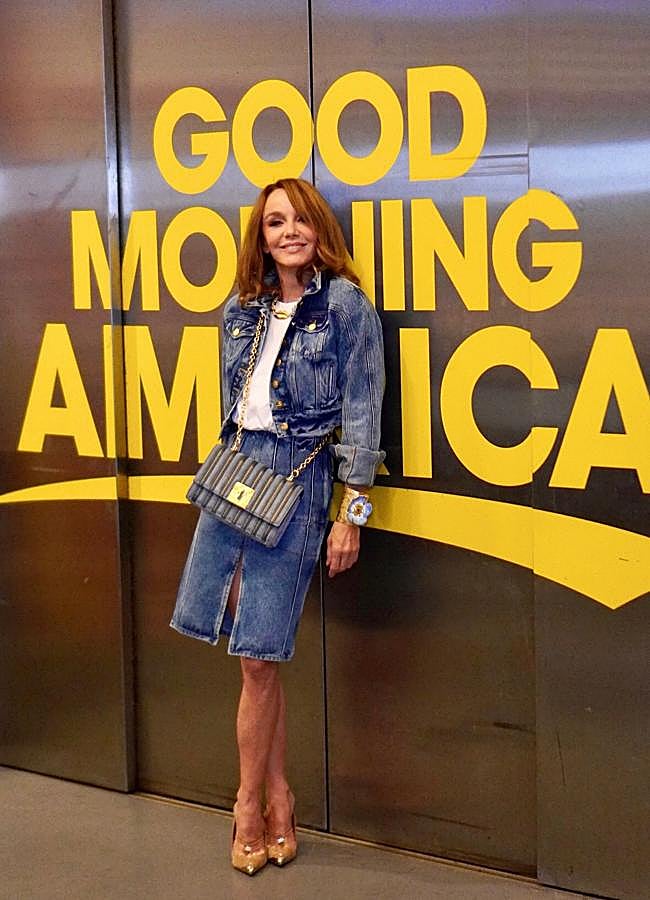 Imagen - Total look denim con cazadora vaquera y falda midi/@sooparkmakeup