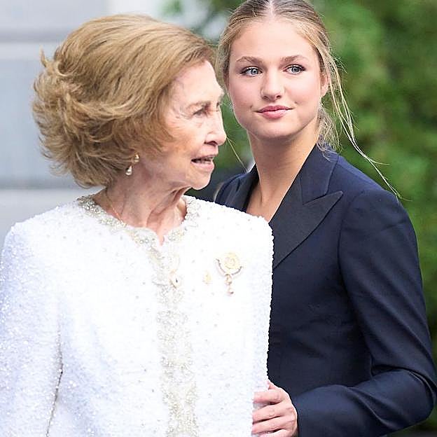 La reina Sofía y la princesa Leonor, en el Teatro Campoamor de Oviedo. 