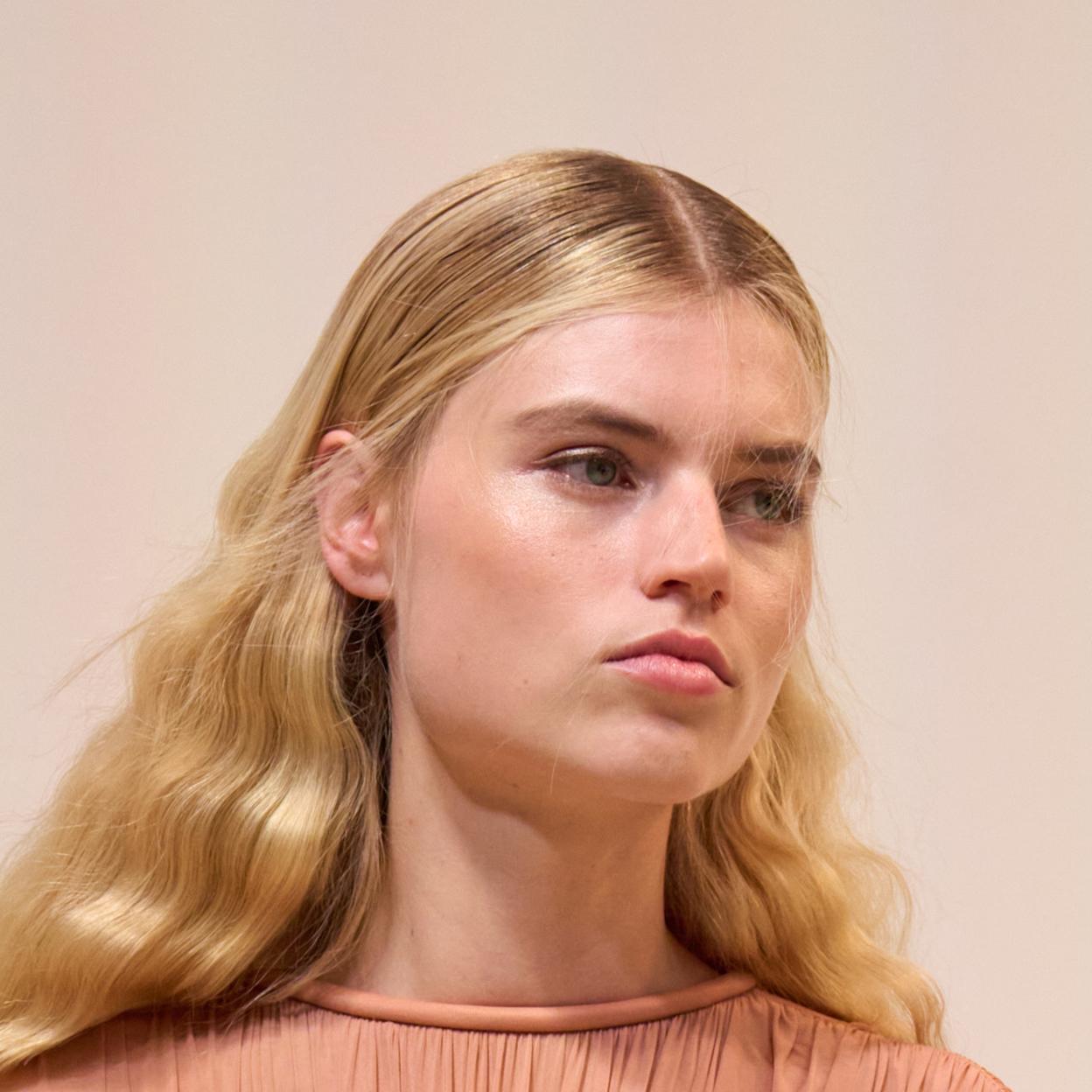 Por qué este champú de romero no para de venderse