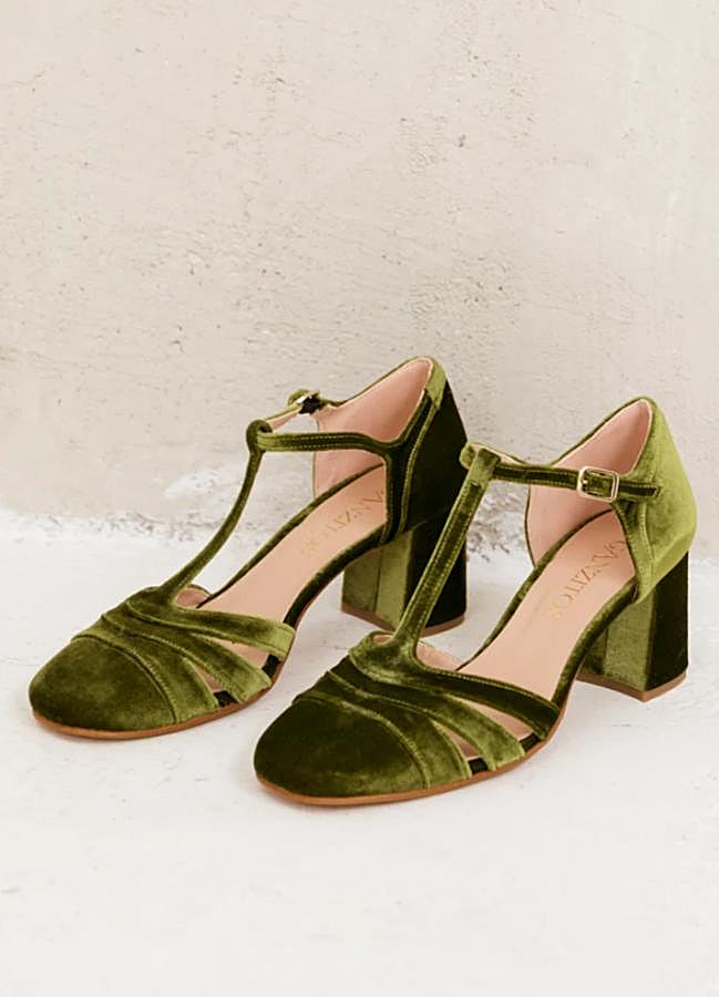 Imagen - Zapatos de tacón cómodos para un look de invitada (GANZITOS)