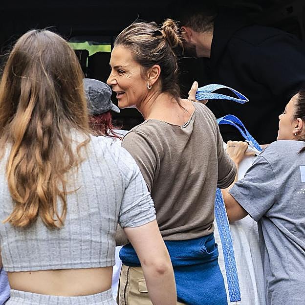 Mar Flores, Rosalía, Aitana o Miguel Ángel Silvestre: cómo ayudan de verdad los famosos en una catástrofe como la DANA en Valencia