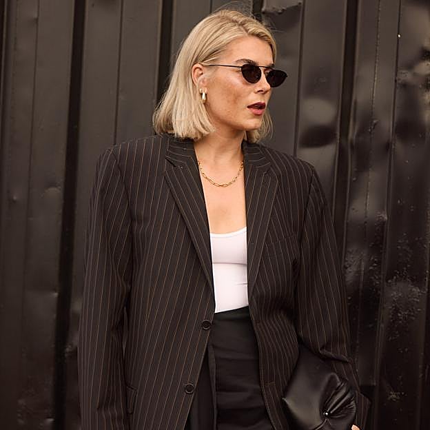 ​Faldas sencillas y femeninas para looks clásicos