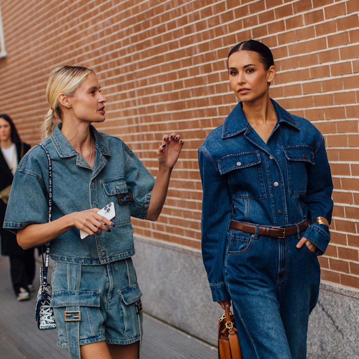 Seis total looks en denim para las que buscan ir con este tejido al trabajo