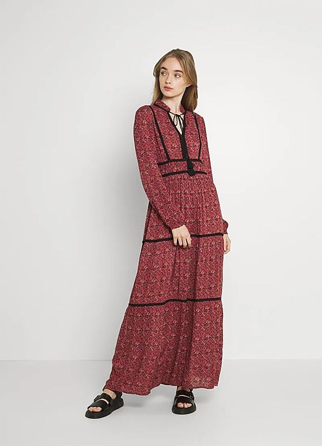 Imagen - Vestido rojo y negro de Vero Moda, 37,69 euros.