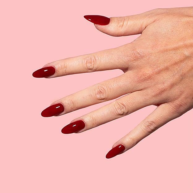 Esmalte 592 Jelly Cherry de Semilac. Precio: 10,90 euros