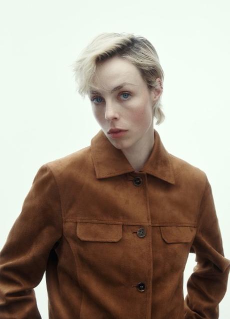 Imagen - Cazadora de ante de H&M (49,99 euros)