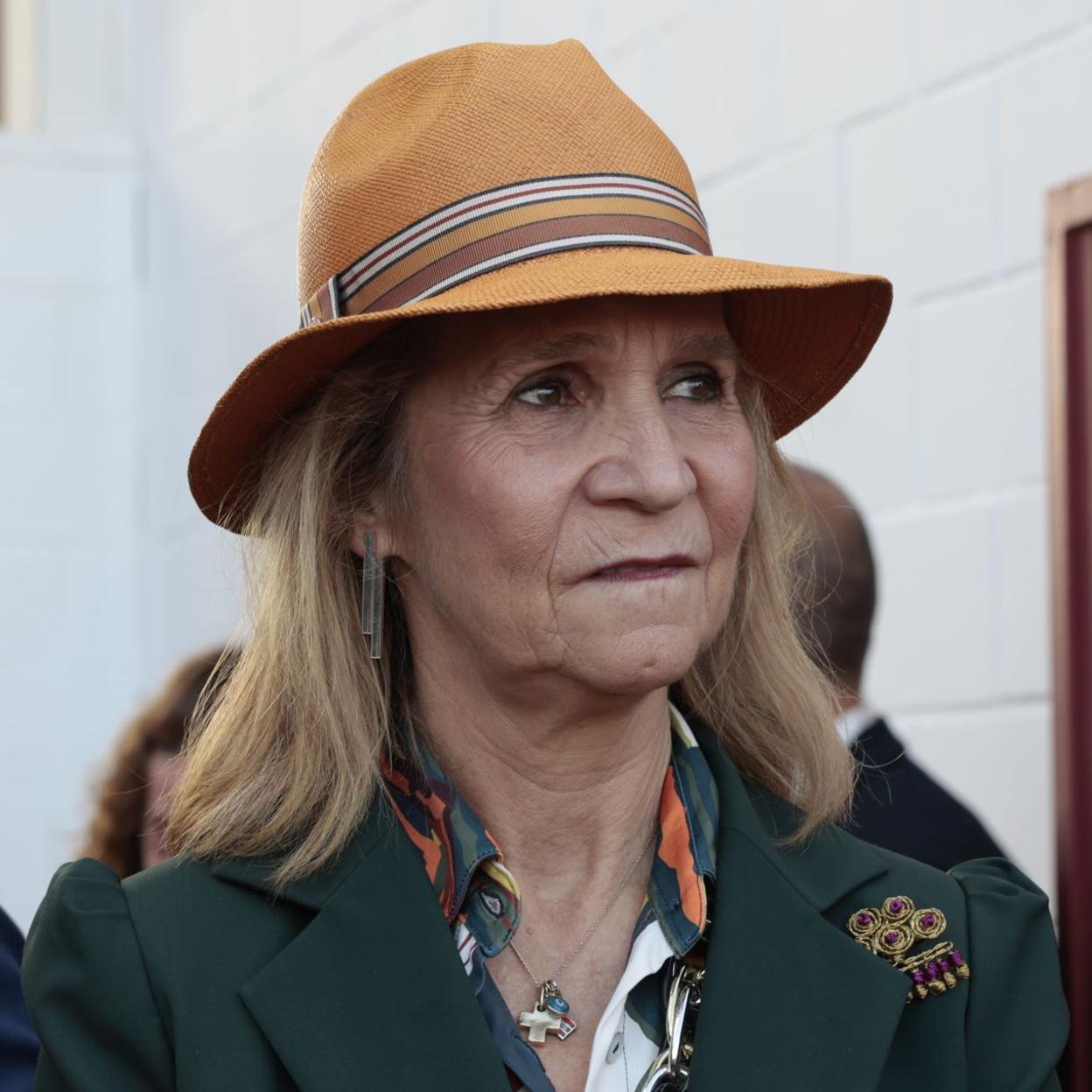 La infanta Elena no está contenta con la manera en la que Victoria Federica utiliza sus redes sociales. 