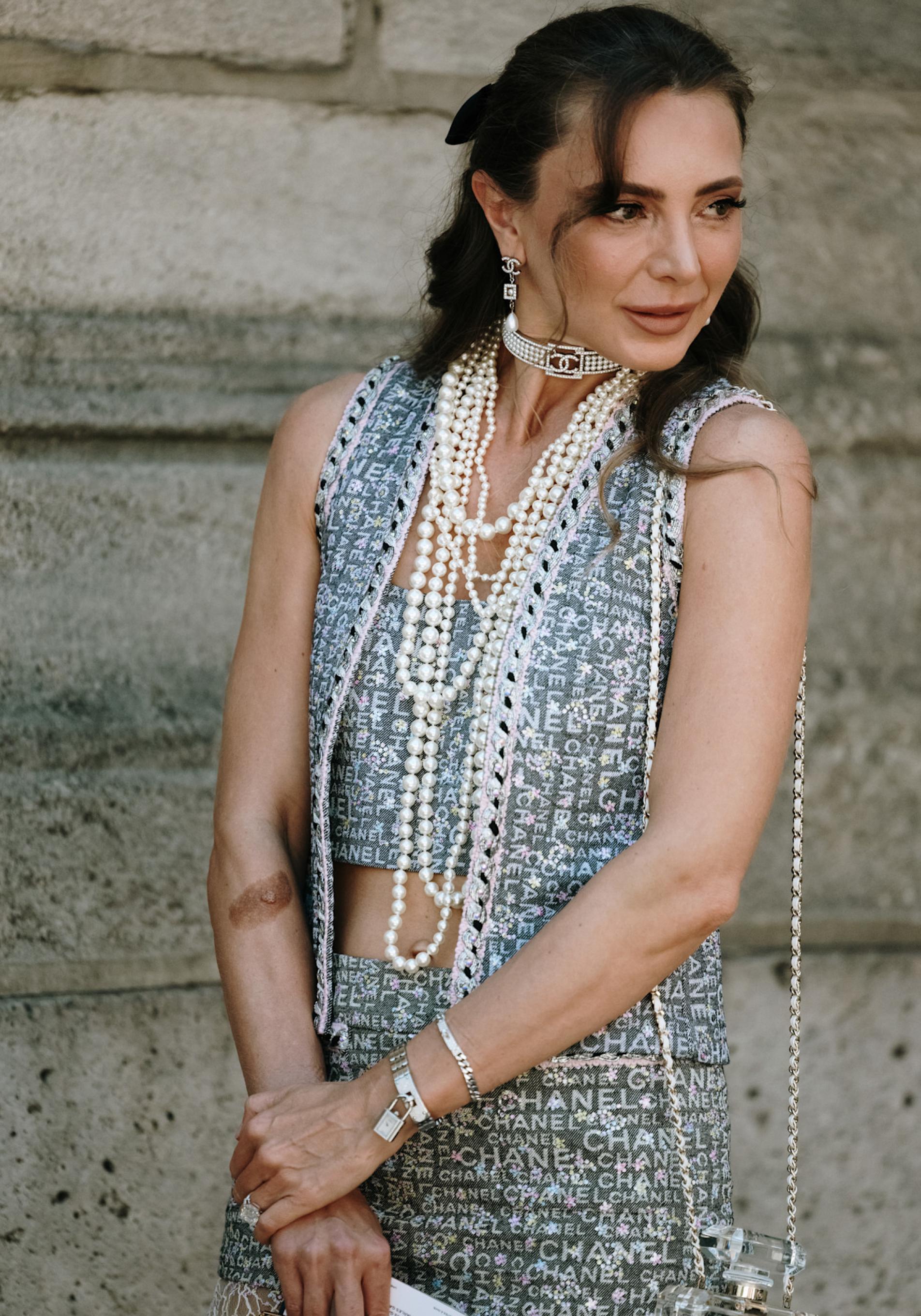 Mujer con piel madura