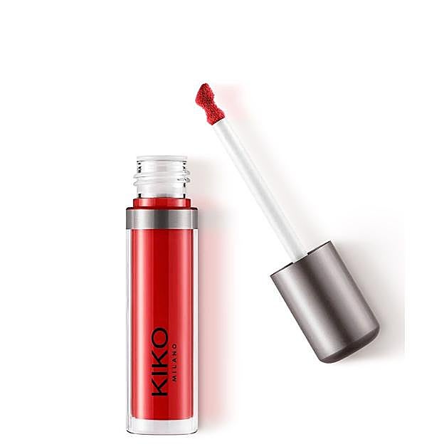 Lasting Matte Veil Liquid Lip Colour en tono 13 Cherry Red de Kiko Milano