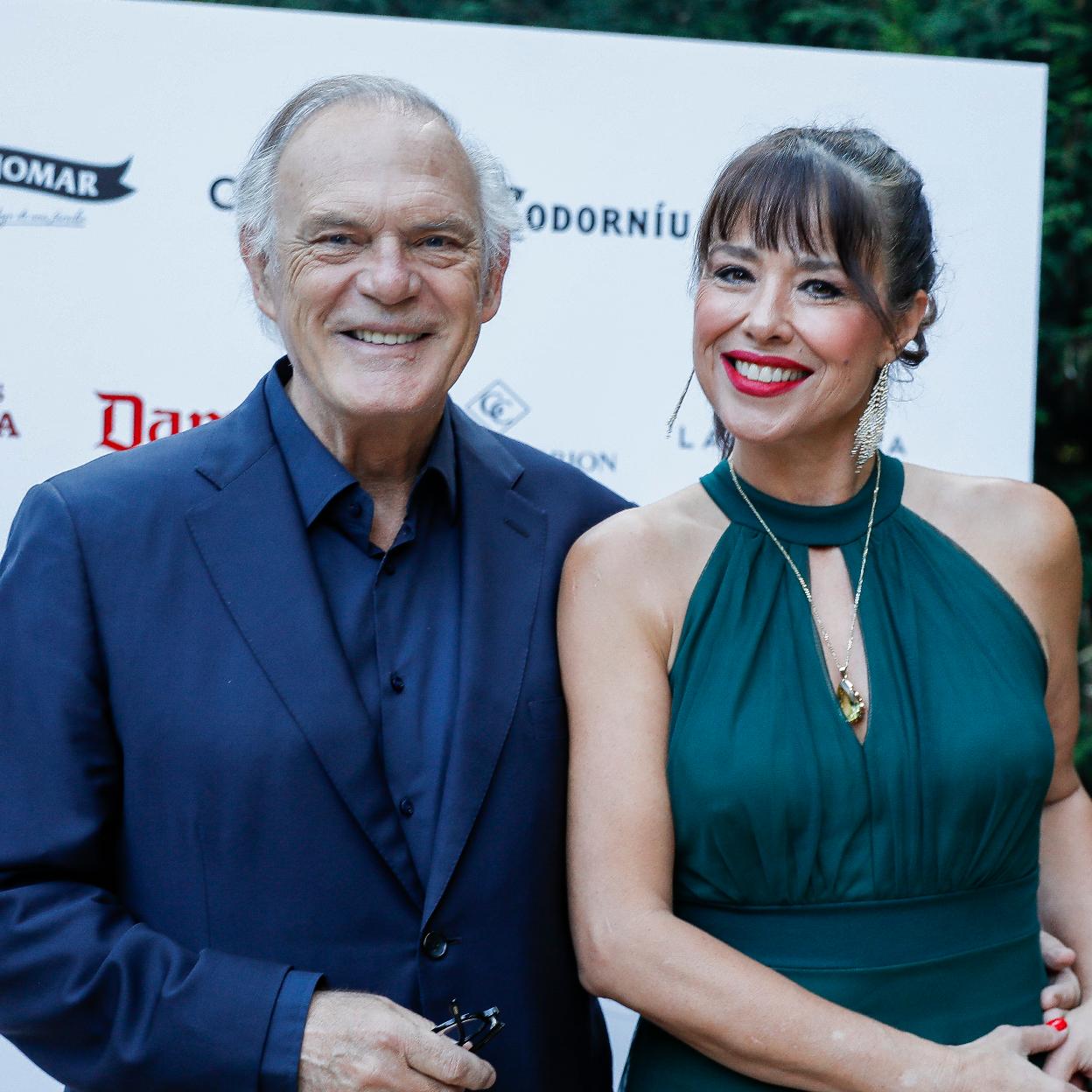 Pedro Piqueras junto a su compañera durante muchos años en Telecinco, Minerva Piquero. 