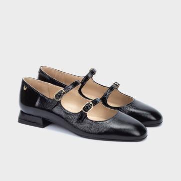 Imagen secundaria 1 - Blusa lazada ZW Collection (29,95€)/ Bailarinas de mujer de piel estilo «Mary Jane» de Martinelli (129,95€ en El Corte Inglés)/ Falda midi tablas de Mango (25,99€)