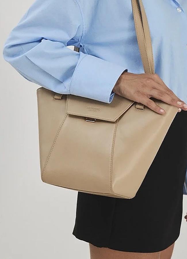 Imagen - Bolso en color crema de Monpiel.