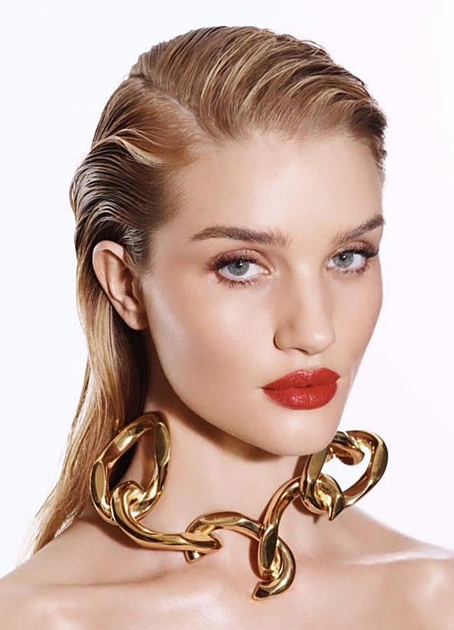 Imagen - Rosie Huntington-Whiteley con peinado wet look/@it.happened.in.threes