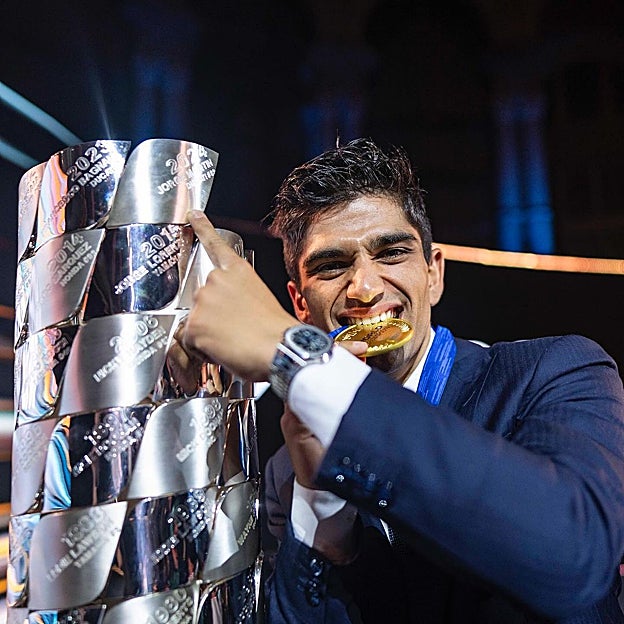 El piloto madrileño tras ganar el mundial de MotoGP. 