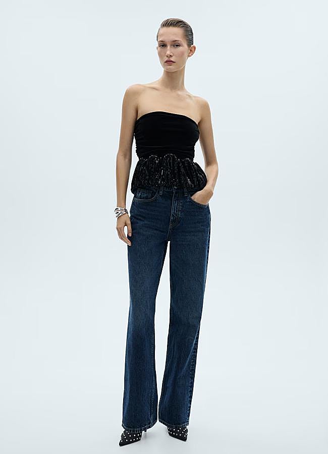 Imagen - Top con diseño peplum en negro de Mango.