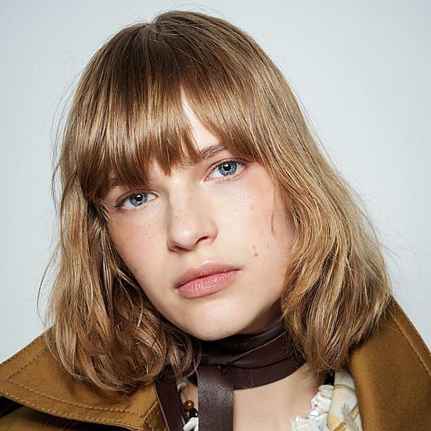 Por qué este pequeño gesto en el flequillo puede que lo ensucie y debilite antes