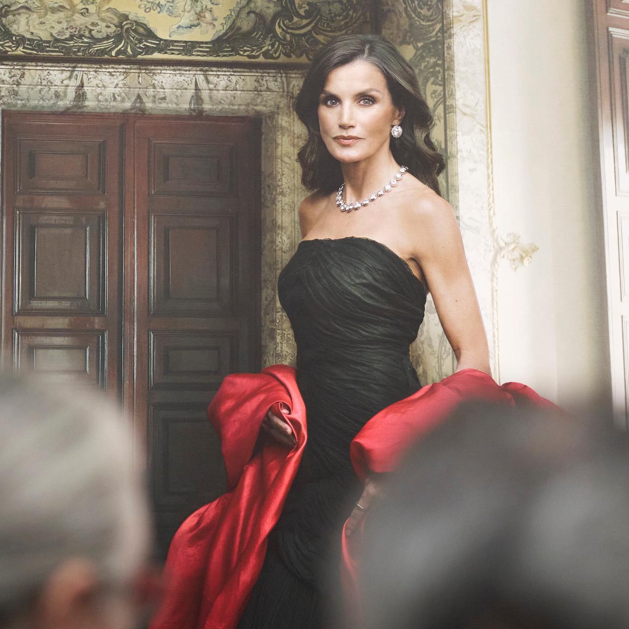 La reina Letizia, retratada por Annie Leibovitz para la colección del Banco de España. 