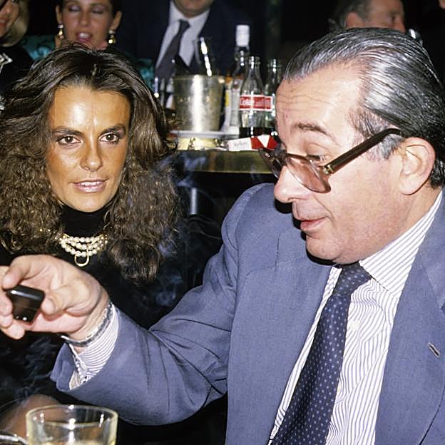 Gonzalo de Borbón, en un momento feliz de su matrimonio con Mercedes Licer. 