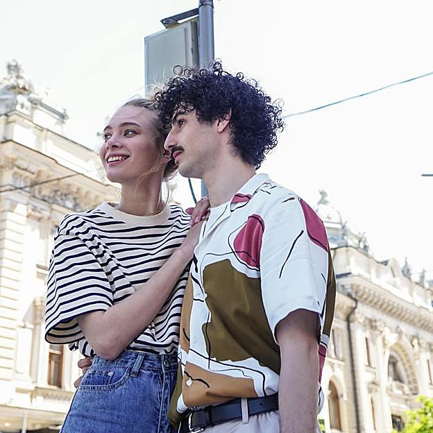 La comunicación es muy importante en las parejas DADT. 