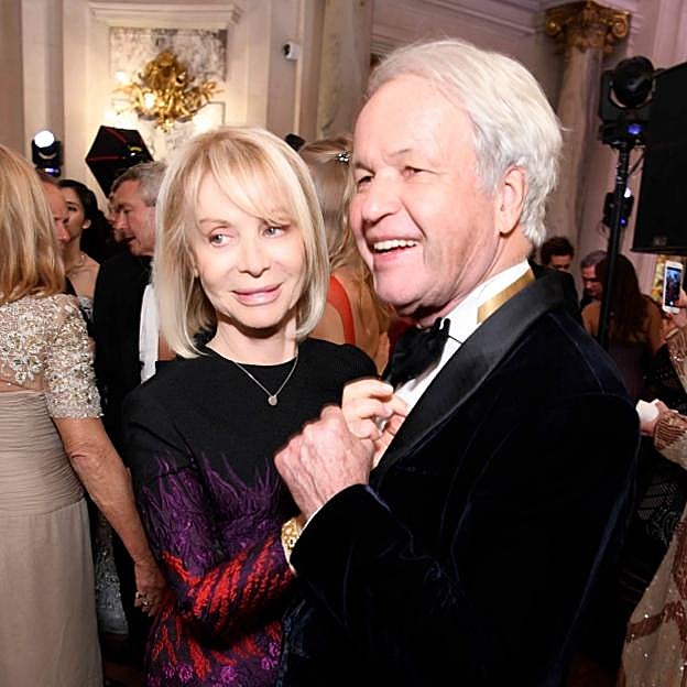 Quién es Ophélie Renouard, la poderosa y misteriosa mujer tras el Baile de Debutantes de París: «Me han ofrecido sobornos»