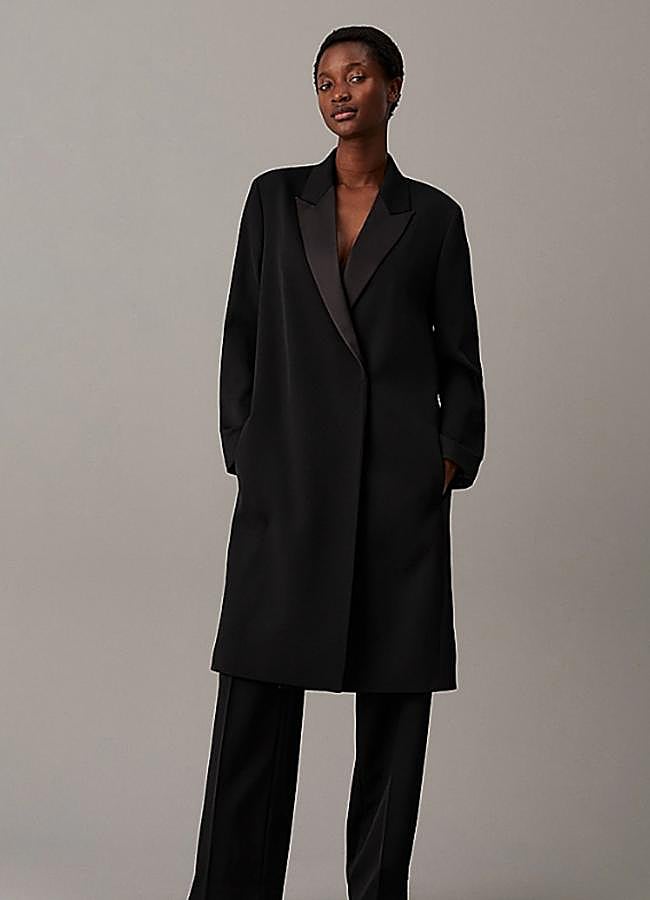 Imagen - Abrigos especiales para looks de fiesta (CALVIN KLEIN)