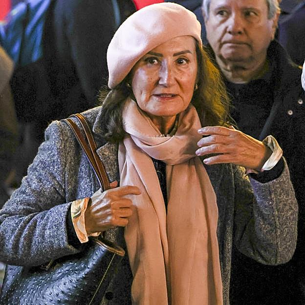 Paloma Rocasolano, viendo las luces de Naviad en Madrid.
