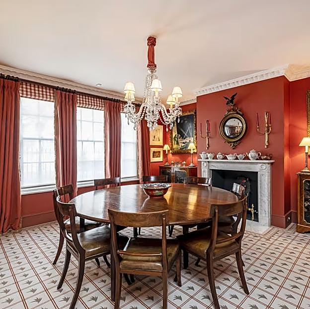 El comedor de la casa de Mayfair en la que Raine McCorquodale consoló a Diana de Gales tras su divorcio.