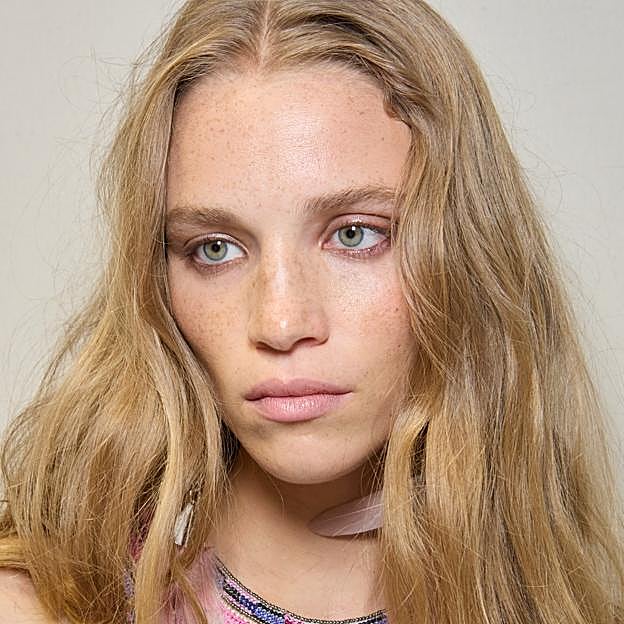 Trucos para desinflamar rápido los ojos (y los mejores contornos)​