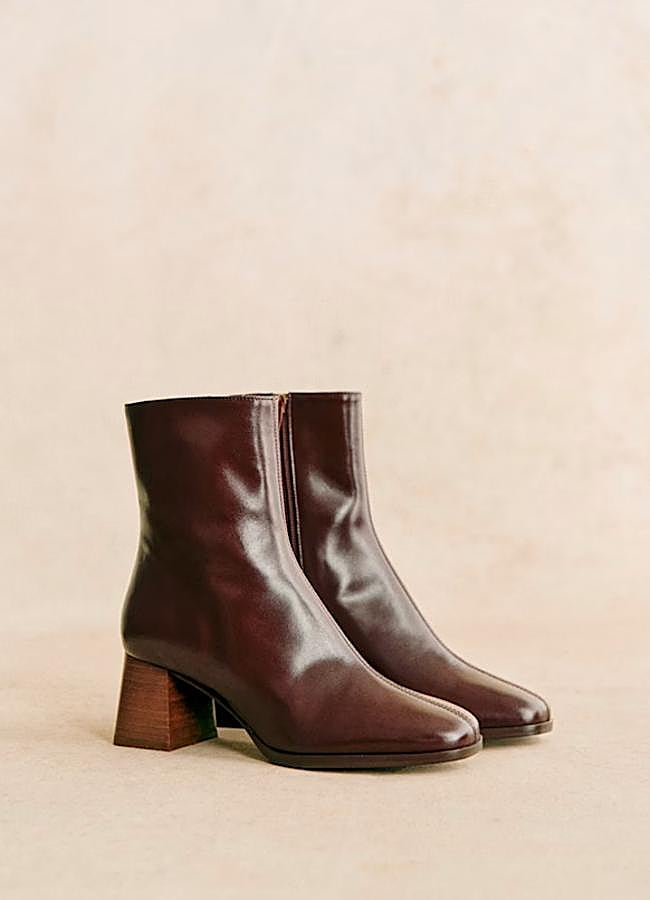 Imagen - Botines Axelle en marrón chocolate de Sézane (190 euros).