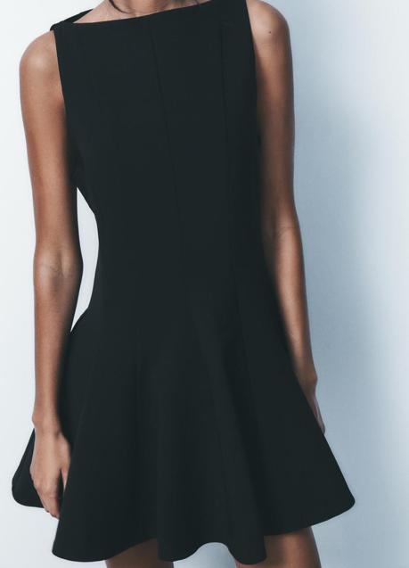 Imagen - Vestido negro de Zara (35,99 euros)
