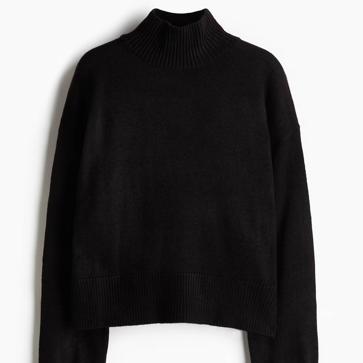 Imagen secundaria 1 - Jersey en punto efecto pelo (49,99€)/ Jersey de punto fino con cuello perkin (15,99€)/ Pantalón recto de punto (19,99€)