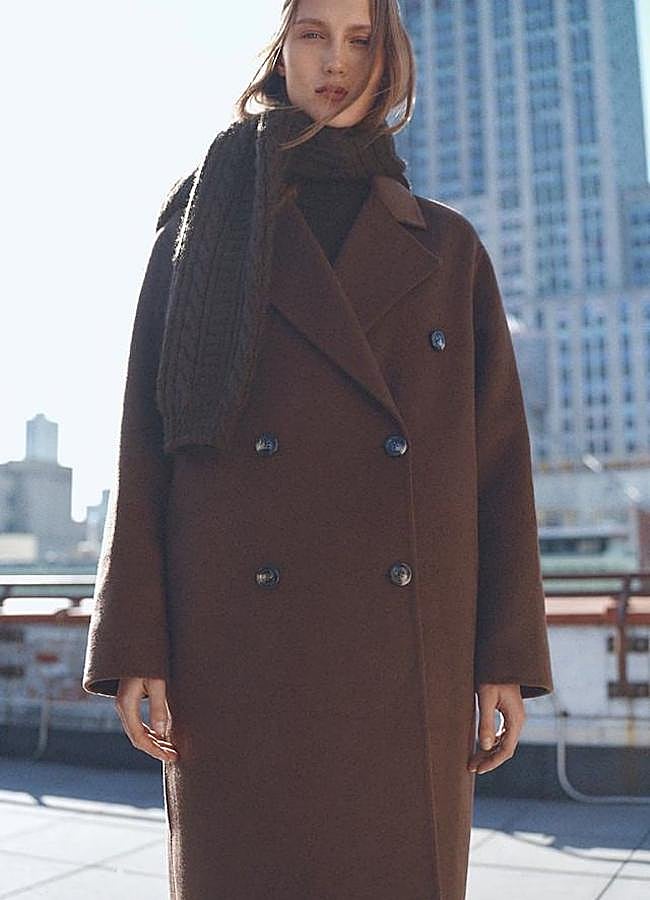 Imagen - Abrigo oversize marrón chocolate