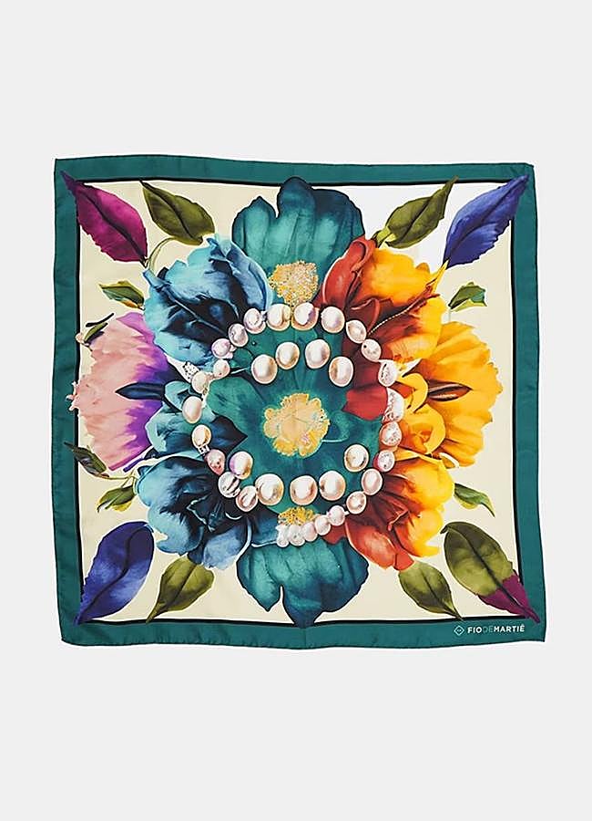 Imagen - Pañuelo de seda con estampado floral y perlas