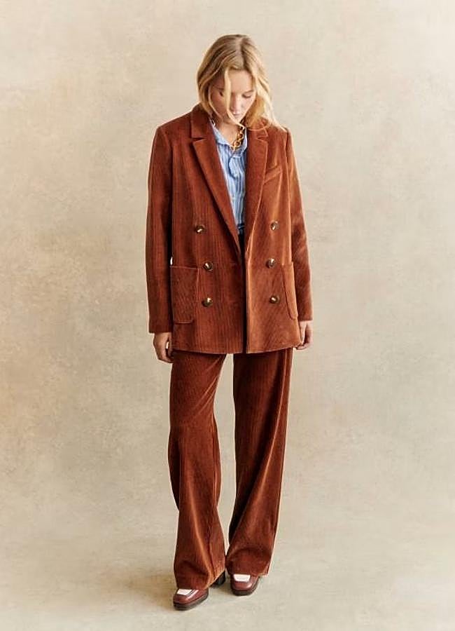 Imagen - Traje de pana marrón estilo retro