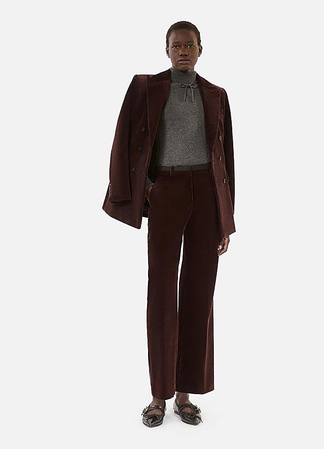 Imagen - Traje de pana color marrón chocolate