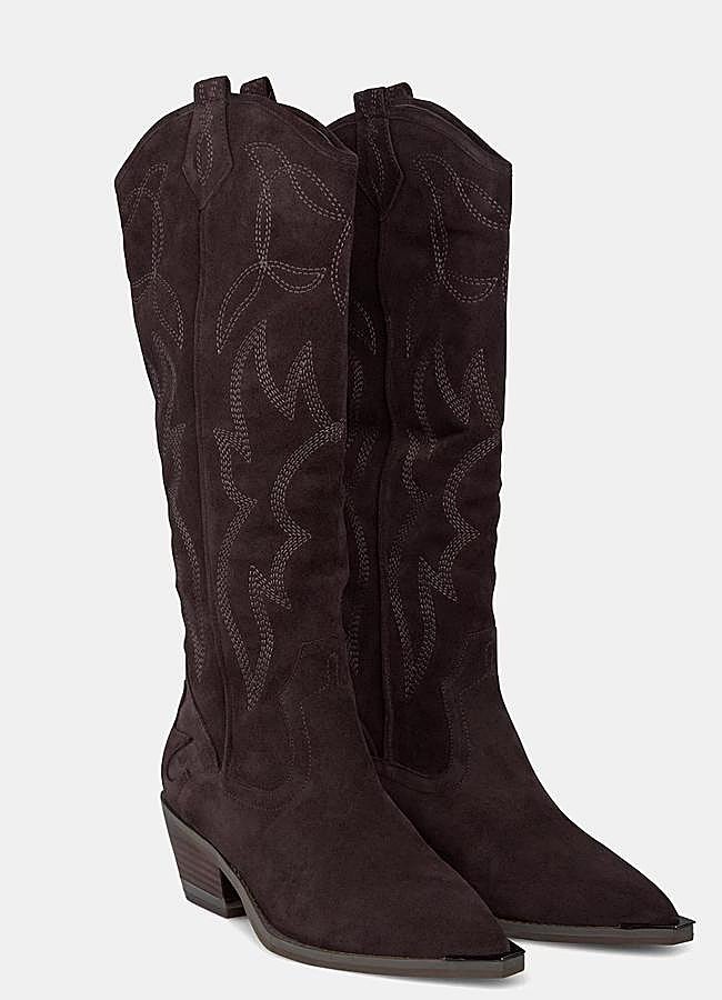 Imagen - Botas marrones con detalles cowboy de Alma en Pena, 136 euros.