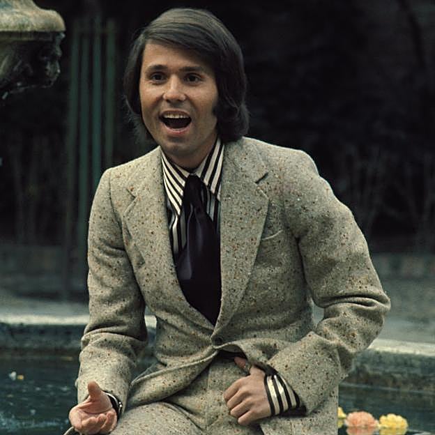 Las ex nueras famosas de Raphael: por qué salieron de la familia Martos Amelia Bono y Toni Acosta