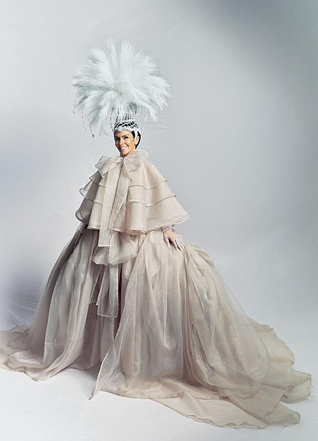 Imagen - El look de Cristina Pedroche está ideado por Josie y confeccionado por Vivascarrion y Morir de Amor.